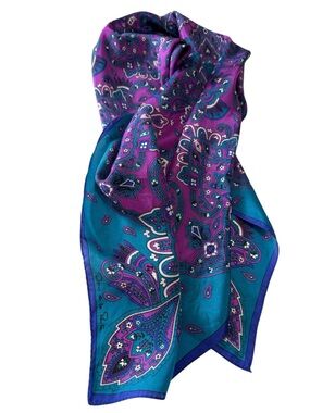 Oscar de la Renta 100% Silk Scarf Made in Japan Turquoise Purple Paisley 34”